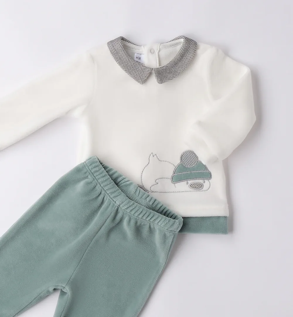 Conjunto pelele dos piezas bebé niño en verde empolvado y blanco 3 Pelele dos piezas bebé niño