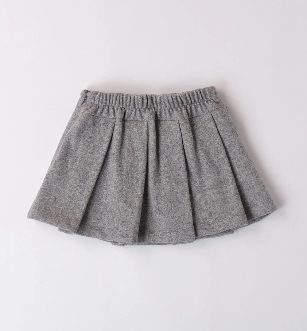 Falda niña con tablas gris 4 Falda niña con tablas gris 2